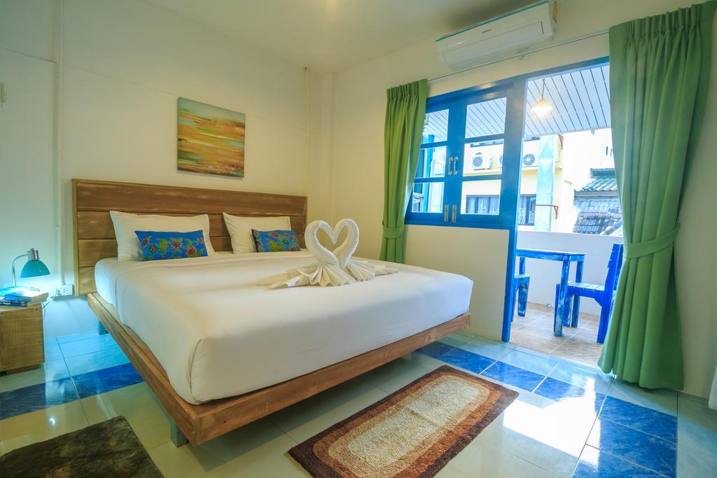 Frog House Bed & Breakfast (Adults Only) Patong Exteriör bild