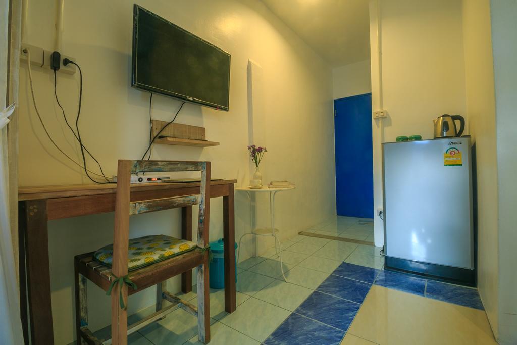 Frog House Bed & Breakfast (Adults Only) Patong Exteriör bild