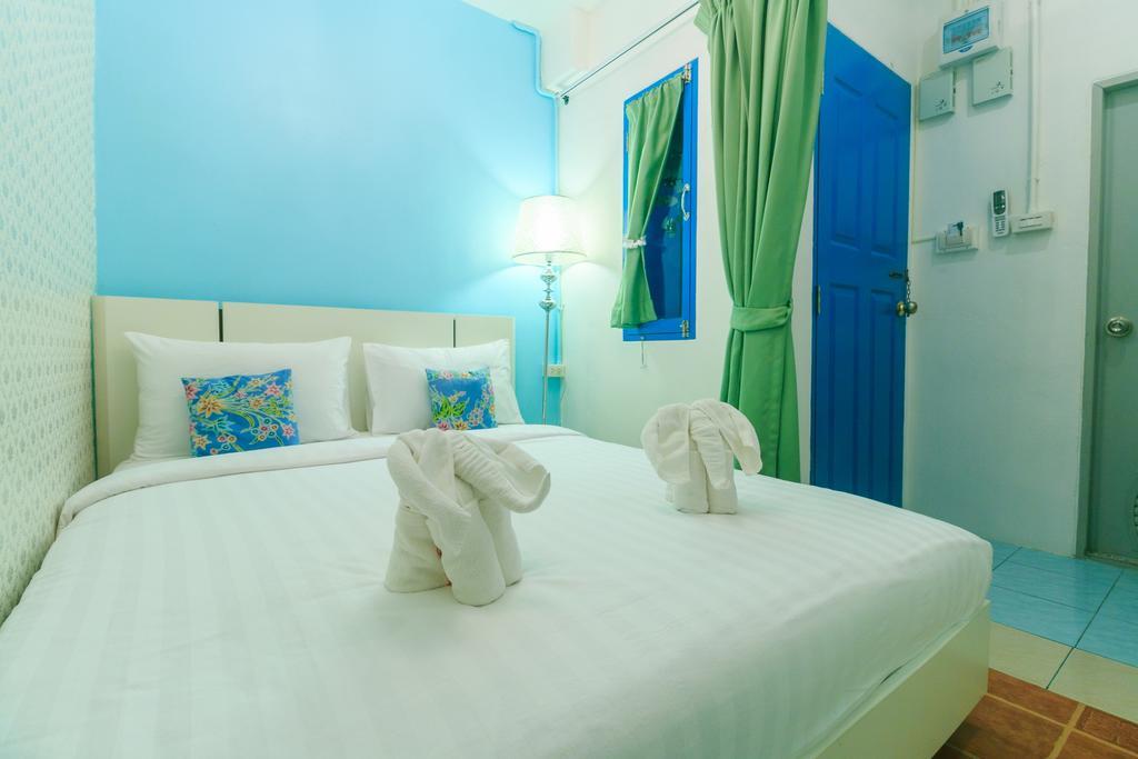 Frog House Bed & Breakfast (Adults Only) Patong Exteriör bild