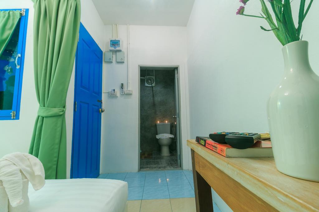 Frog House Bed & Breakfast (Adults Only) Patong Exteriör bild