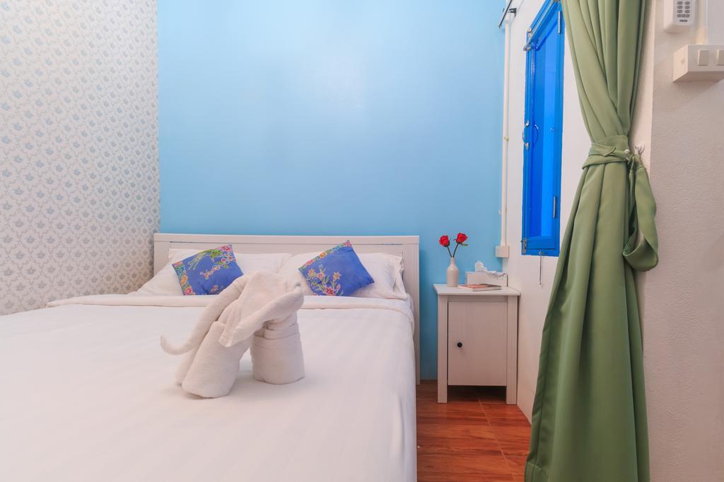 Frog House Bed & Breakfast (Adults Only) Patong Exteriör bild
