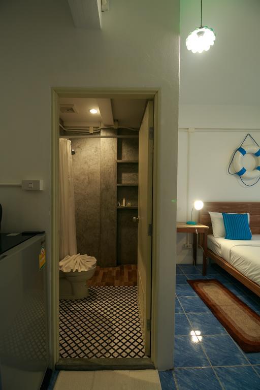 Frog House Bed & Breakfast (Adults Only) Patong Exteriör bild
