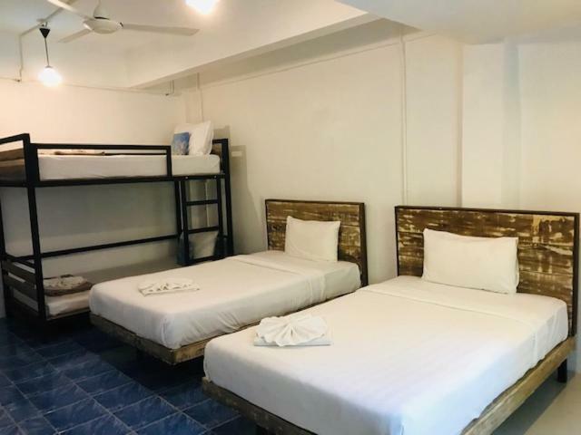 Frog House Bed & Breakfast (Adults Only) Patong Exteriör bild