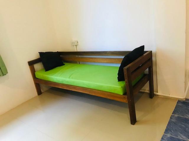 Frog House Bed & Breakfast (Adults Only) Patong Exteriör bild