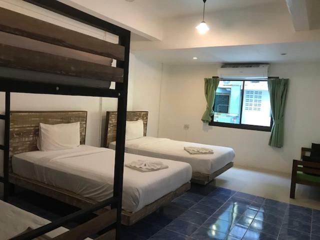 Frog House Bed & Breakfast (Adults Only) Patong Exteriör bild