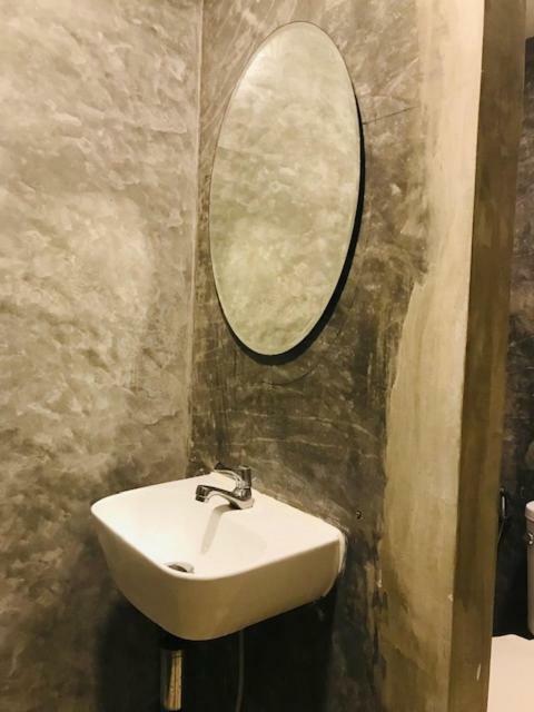 Frog House Bed & Breakfast (Adults Only) Patong Exteriör bild