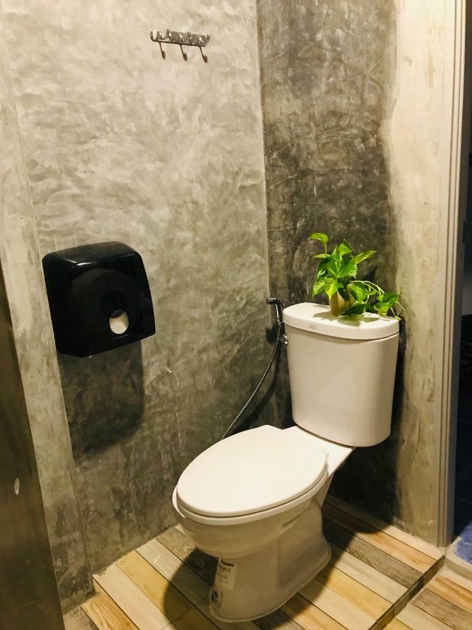 Frog House Bed & Breakfast (Adults Only) Patong Exteriör bild