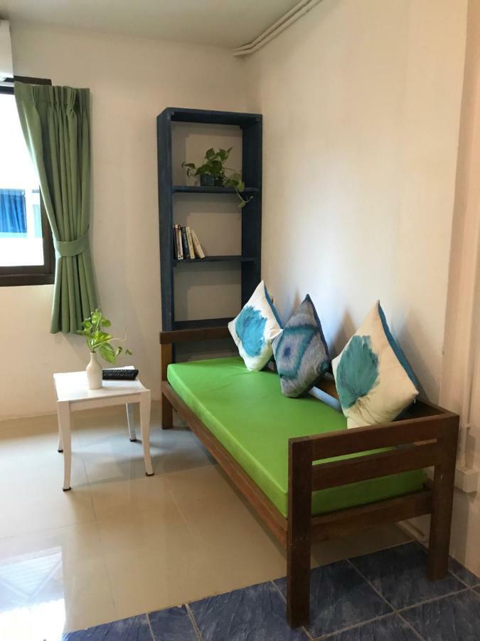 Frog House Bed & Breakfast (Adults Only) Patong Exteriör bild