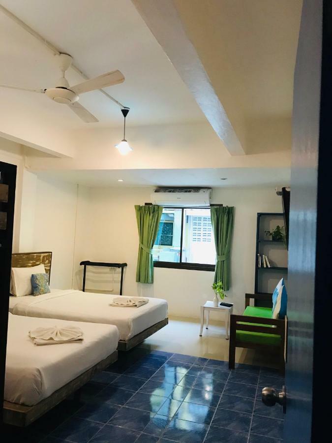 Frog House Bed & Breakfast (Adults Only) Patong Exteriör bild